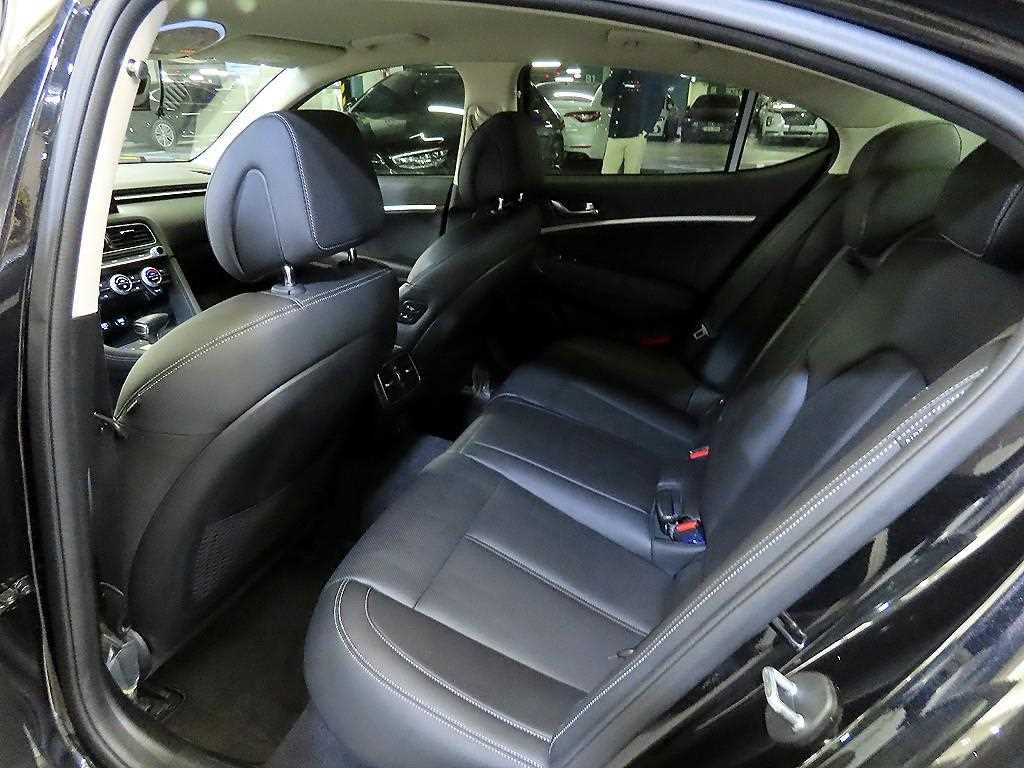 제네시스 G70 더 뉴 G70 가솔린 2.0T 2WD 이미지 6