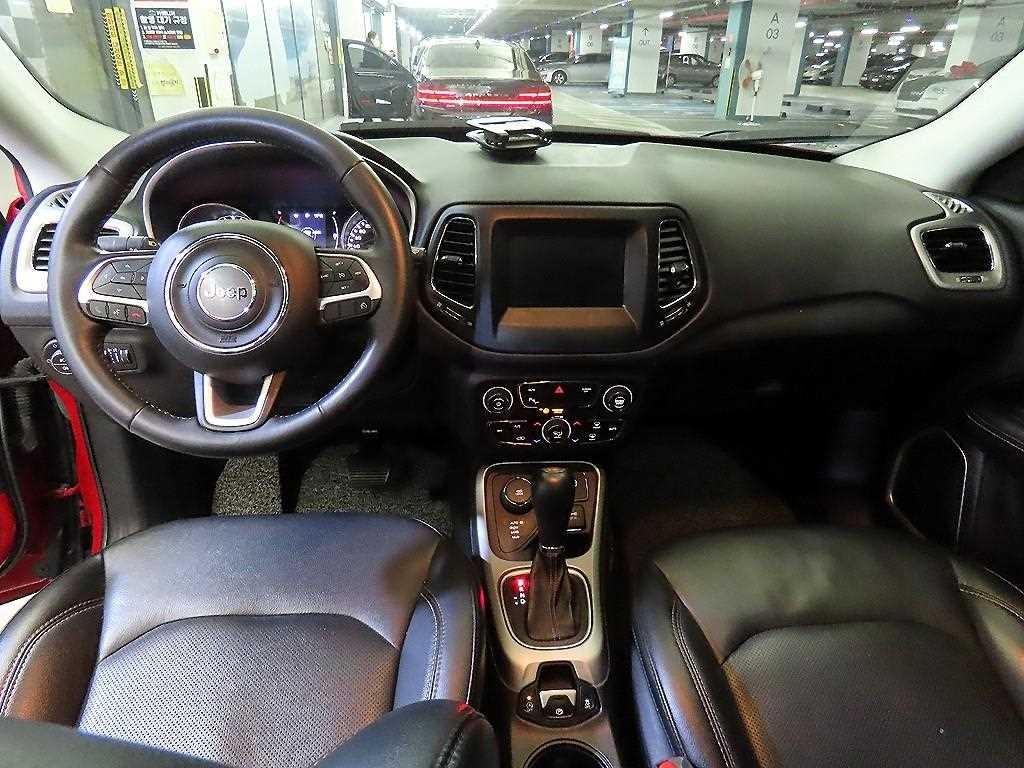 지프 컴패스 컴패스 2세대 2.4 AWD 론지튜드 이미지 10