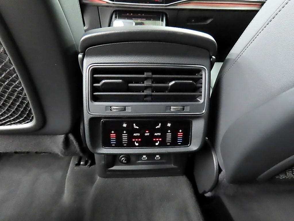 아우디 Q7 Q7 (4M) 45 TDI 콰트로 프리미엄 이미지 12