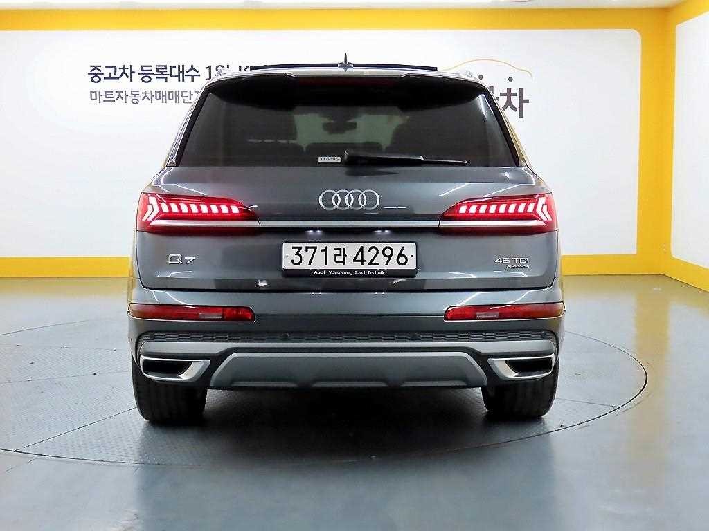아우디 Q7 Q7 (4M) 45 TDI 콰트로 프리미엄 이미지 3