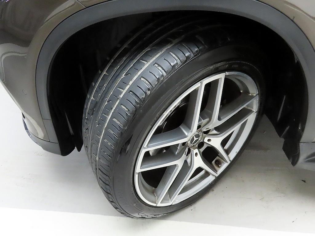벤츠 GLE 클래스 GLE 클래스 W166 GLE 350 d 4MATIC 쿠페 이미지 19