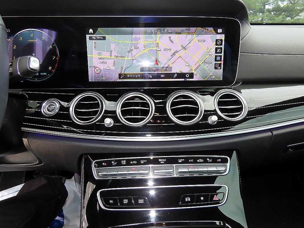 벤츠 E 클래스 E-클래스 W213 E450 4MATIC 익스클루시브 이미지 14