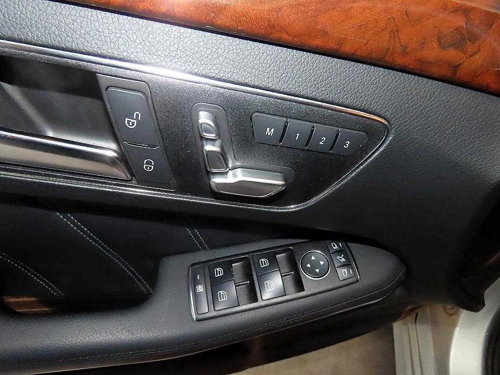 벤츠 E 클래스 E-클래스 W212 E300 아방가르드 이미지 13