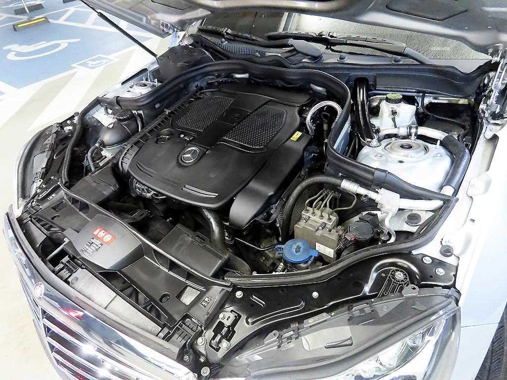 벤츠 E 클래스 E-클래스 W212 E300 아방가르드 이미지 19