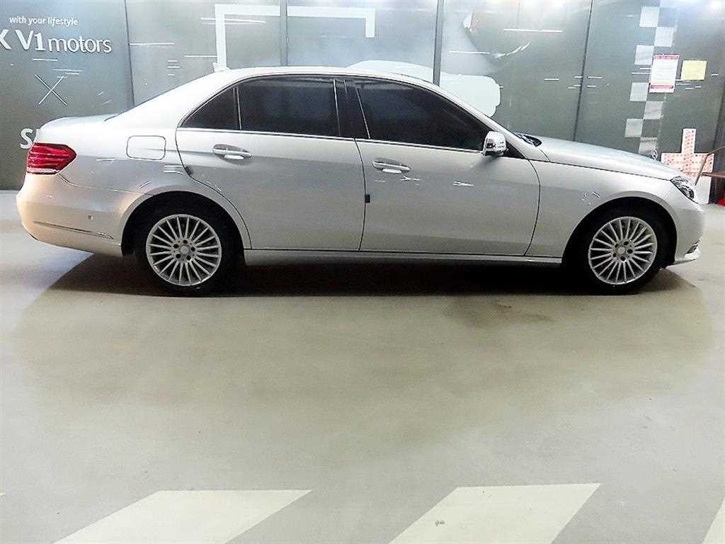 벤츠 E 클래스 E-클래스 W212 E300 아방가르드 이미지 3