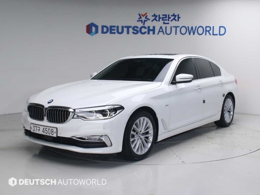 BMW 5시리즈 5시리즈 (G30) 520d xDrive 럭셔리 플러스 이미지 1
