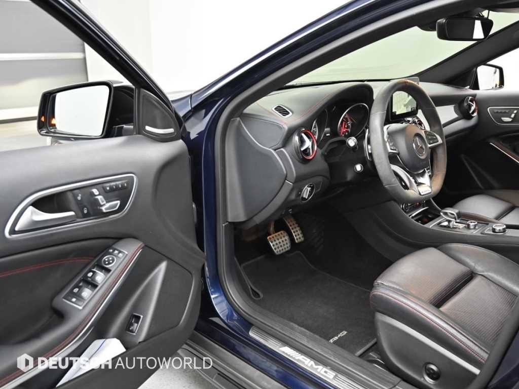 벤츠 GLA 클래스 GLA클래스 X156 GLA45 AMG 4MATIC 이미지 11