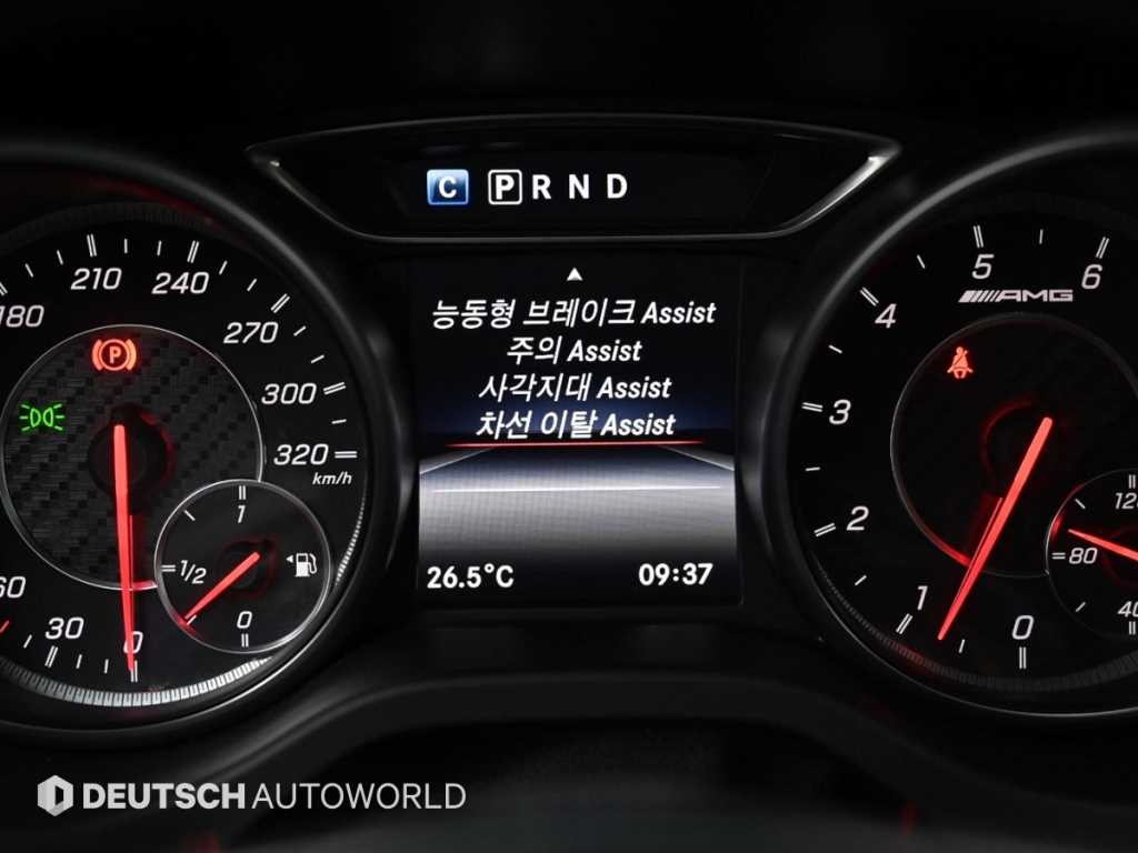 벤츠 GLA 클래스 GLA클래스 X156 GLA45 AMG 4MATIC 이미지 17