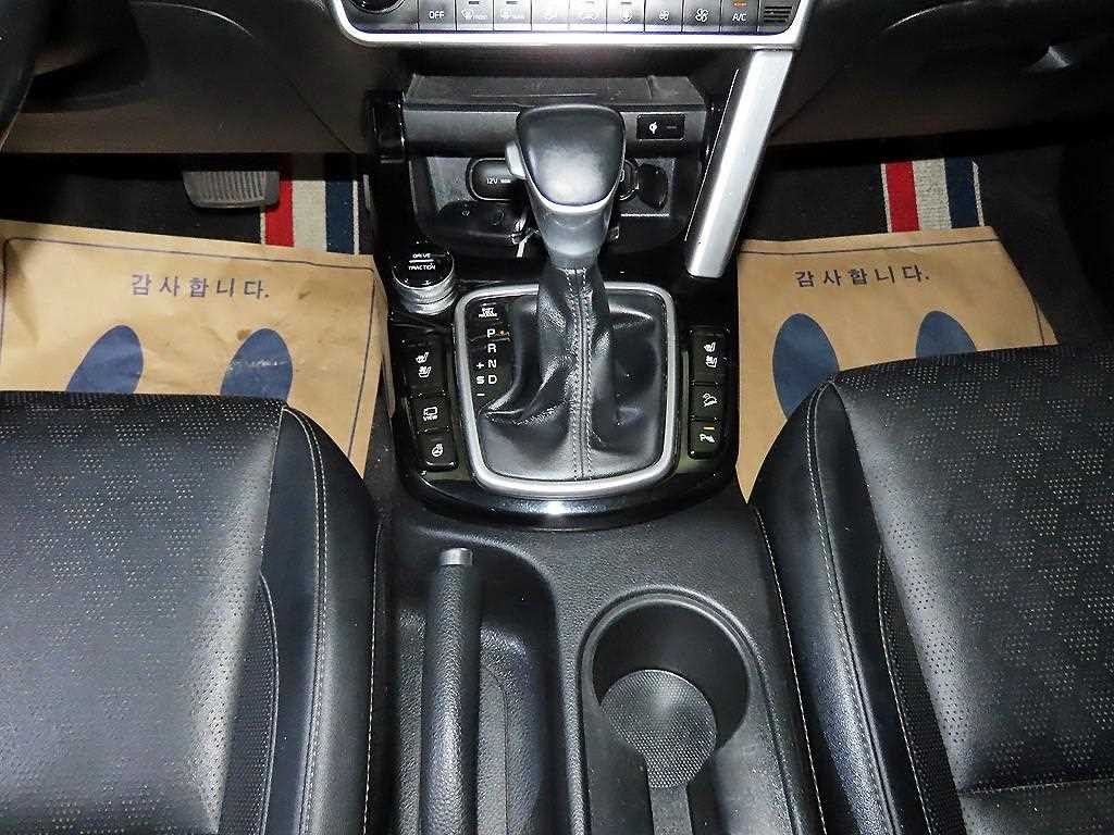 기아 셀토스 디젤 1.6 2WD 노블레스 이미지 12