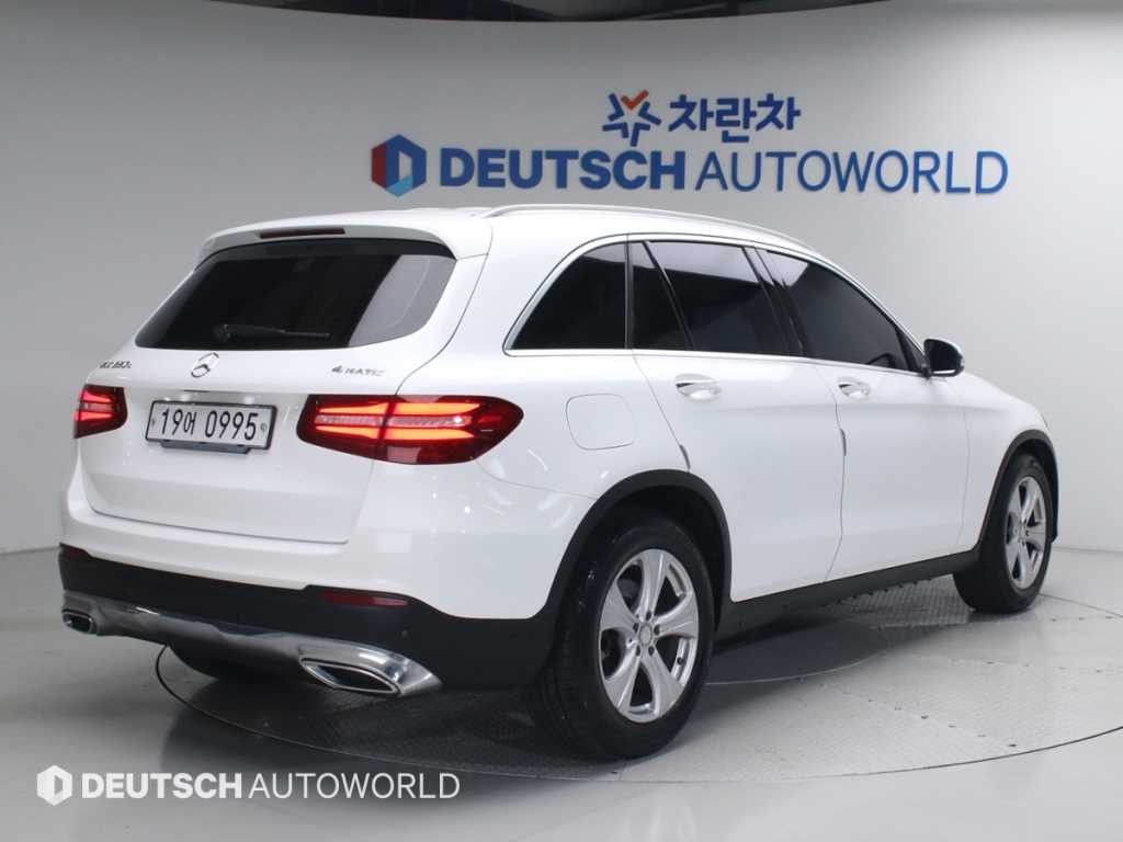 벤츠 GLC 클래스 GLC클래스 X253 GLC 220 d 4MATIC 이미지 2
