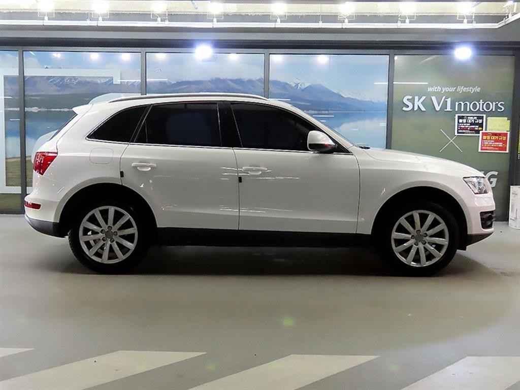 아우디 Q5 2.0 TDI 콰트로 이미지 3
