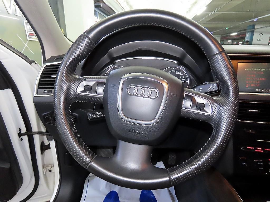 아우디 Q5 2.0 TDI 콰트로 이미지 8