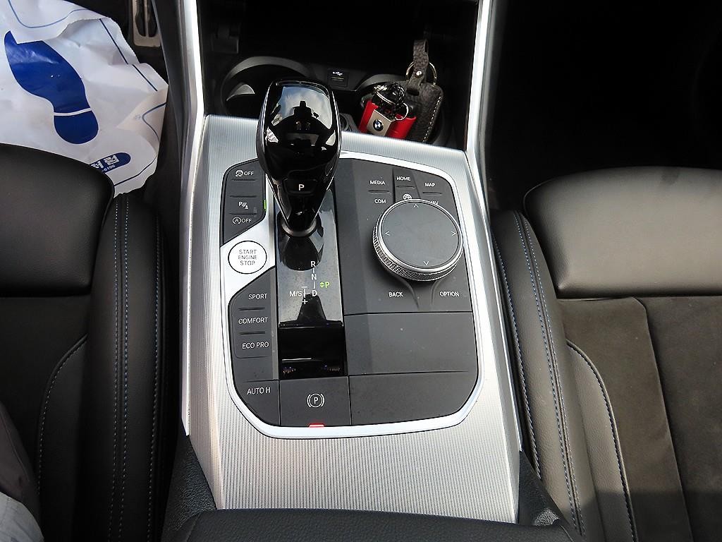 BMW 3시리즈 3시리즈 (G20) 320i M 스포츠 이미지 10