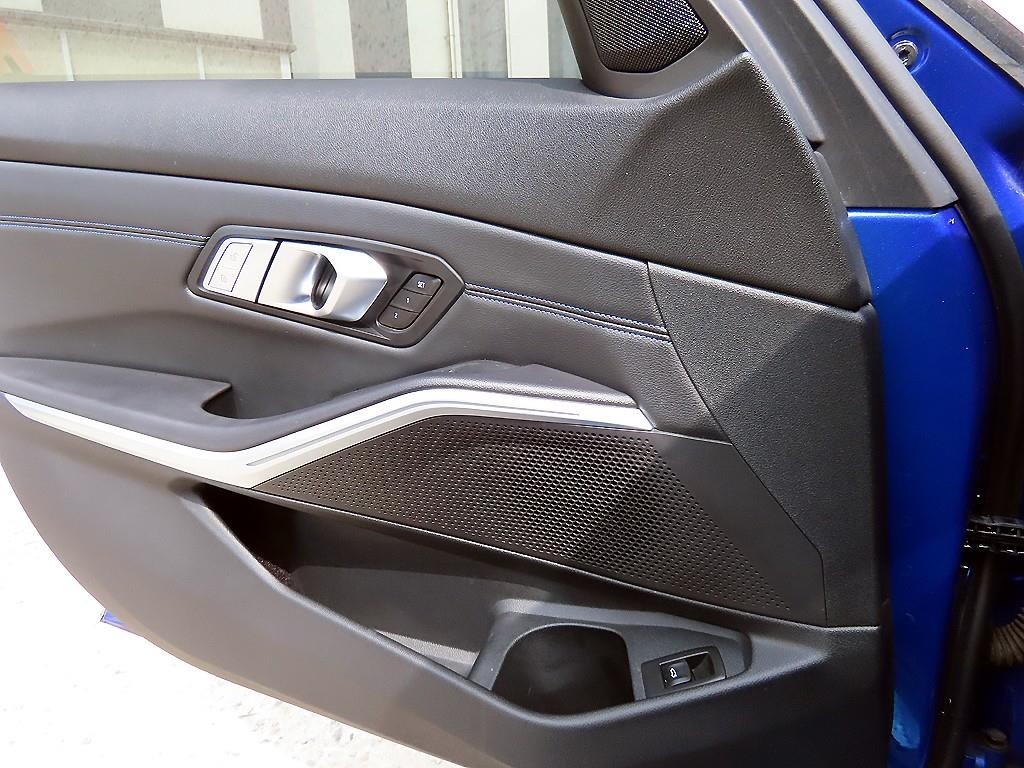 BMW 3시리즈 3시리즈 (G20) 320i M 스포츠 이미지 11