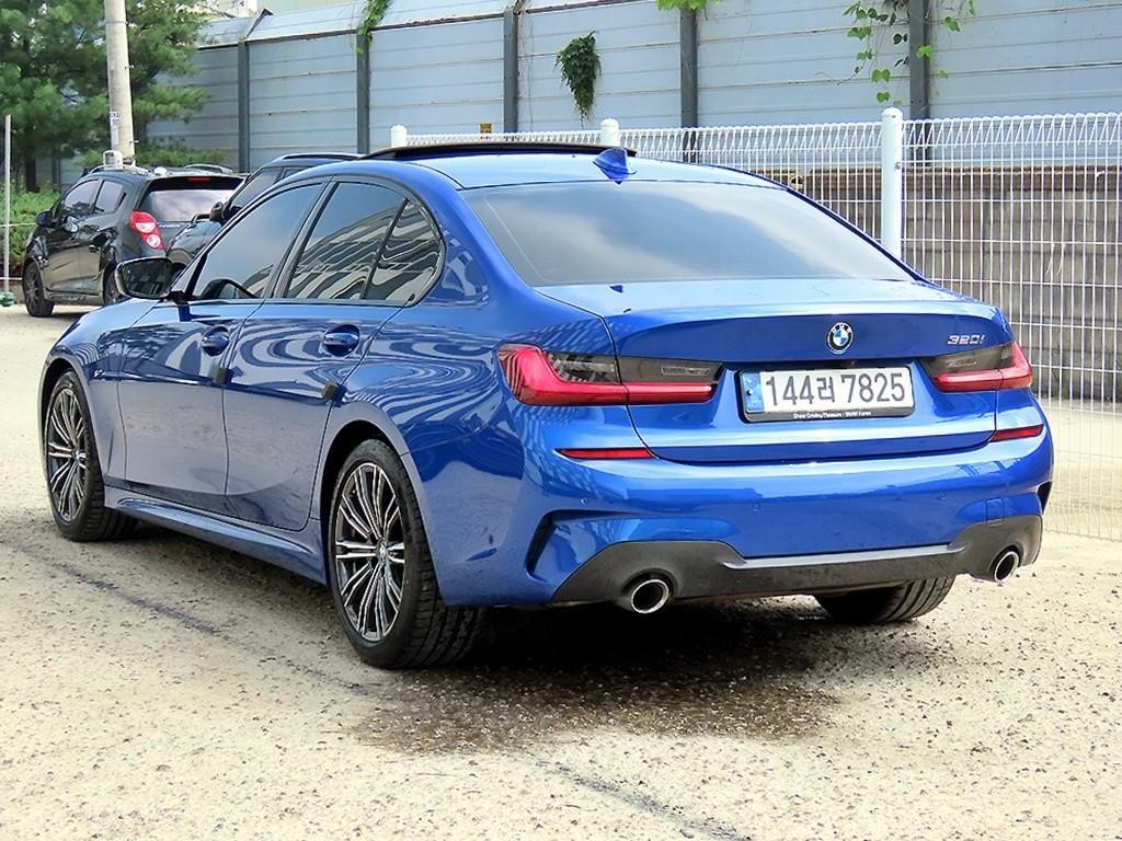 BMW 3시리즈 3시리즈 (G20) 320i M 스포츠 이미지 3