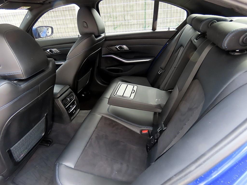 BMW 3시리즈 3시리즈 (G20) 320i M 스포츠 이미지 6