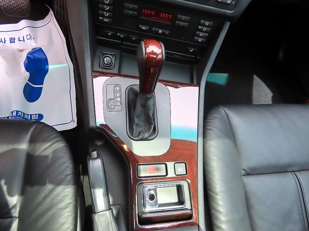 BMW 5시리즈 5시리즈 (E60) 520i 이미지 10