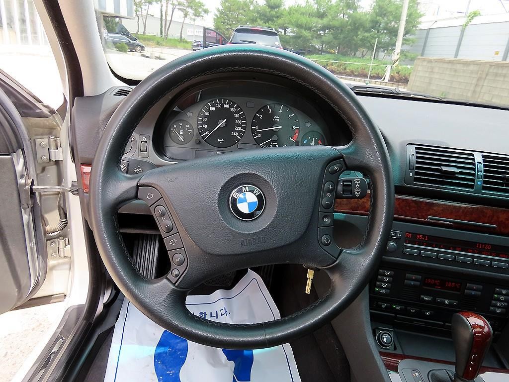 BMW 5시리즈 5시리즈 (E60) 520i 이미지 8