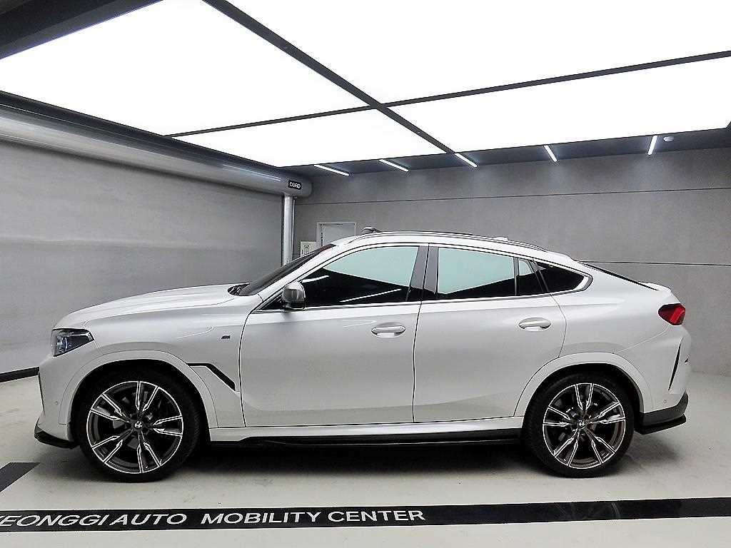 BMW X6 X6 (G06) M50i 이미지 4