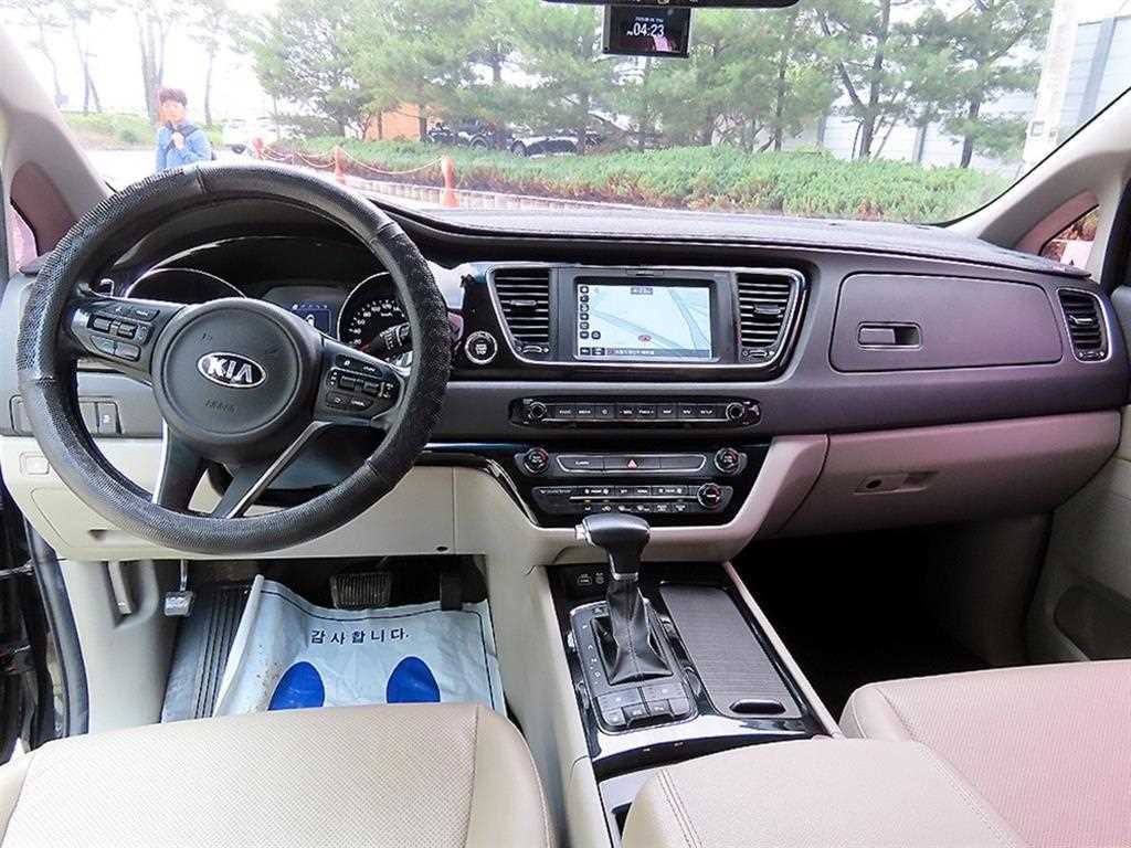 기아 카니발 올 뉴 카니발 디젤 9인승 프레스티지 이미지 8