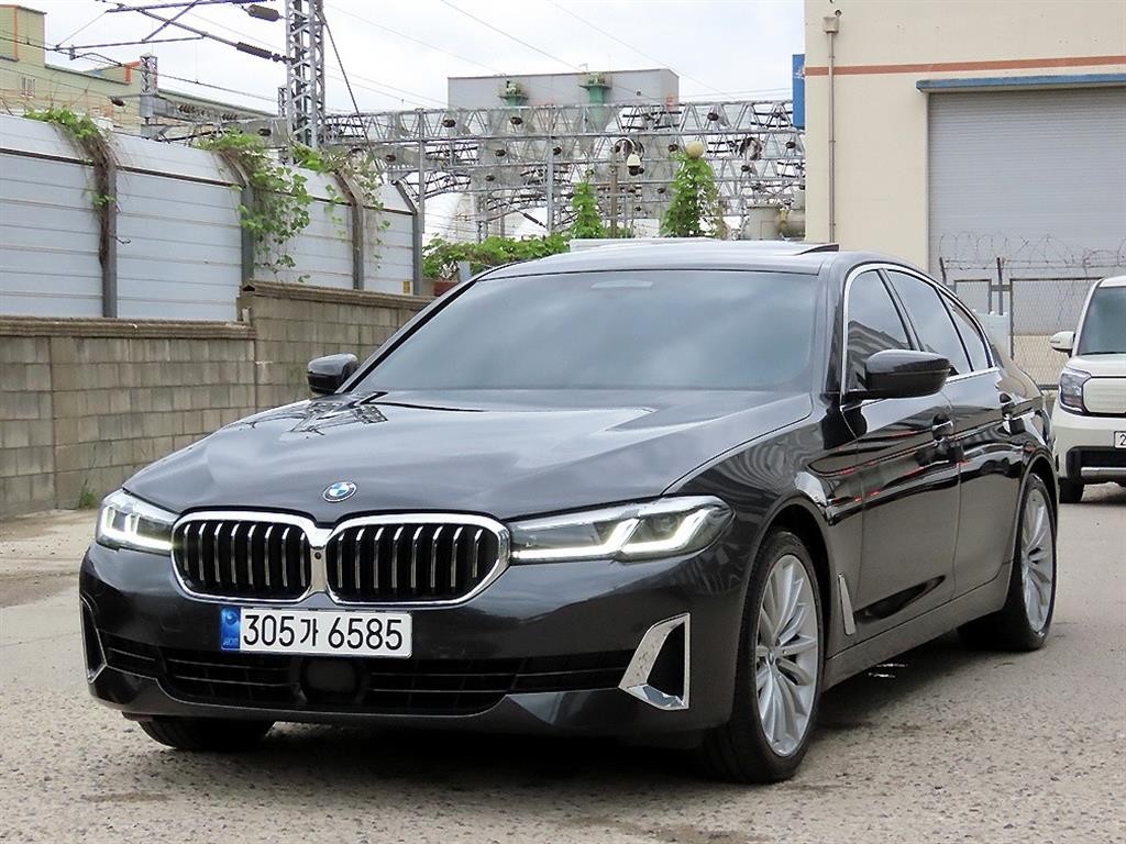 BMW 5시리즈 5시리즈 (G30) 530i 럭셔리 이미지 2