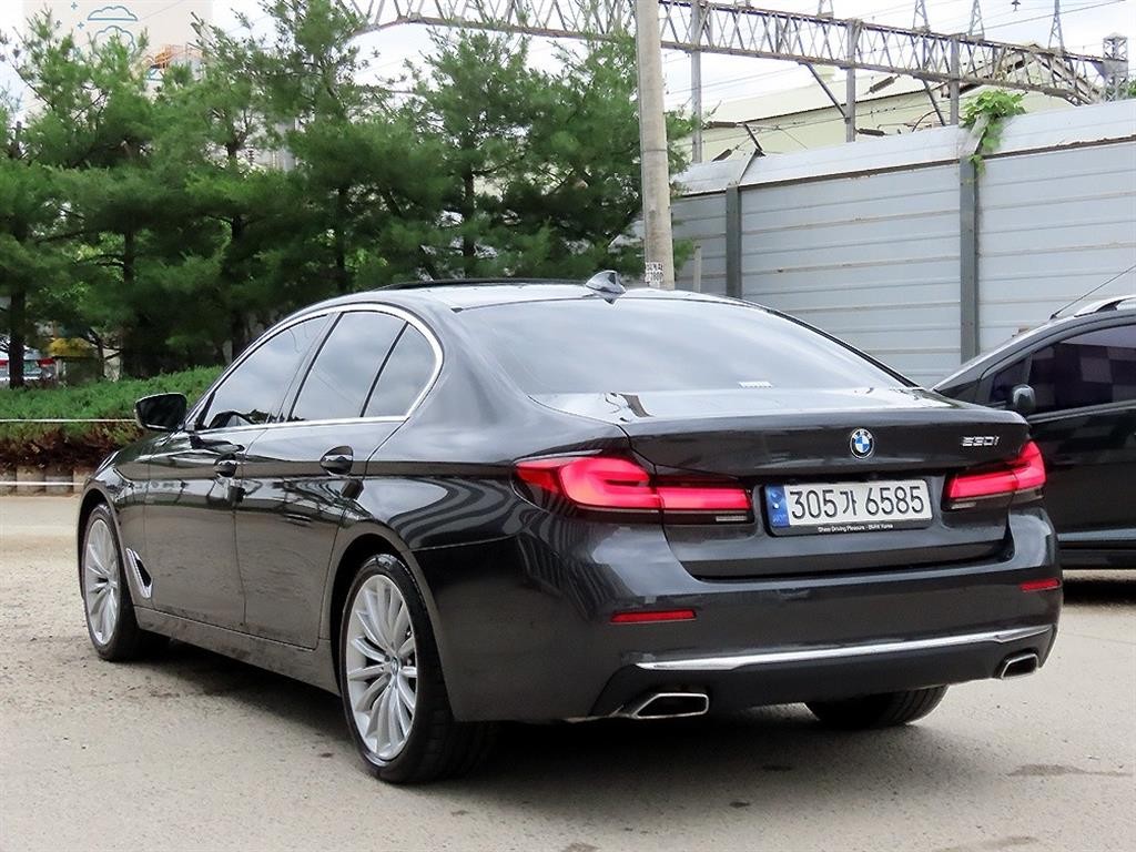 BMW 5시리즈 5시리즈 (G30) 530i 럭셔리 이미지 3