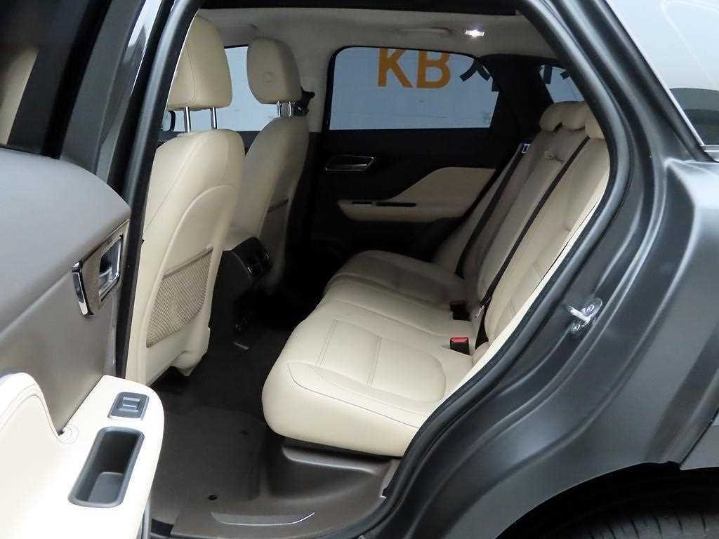 재규어 F-PACE 20d 프레스티지 이미지 14