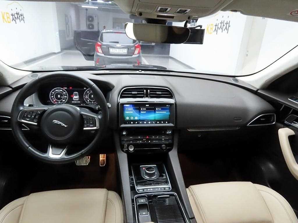 재규어 F-PACE 20d 프레스티지 이미지 7