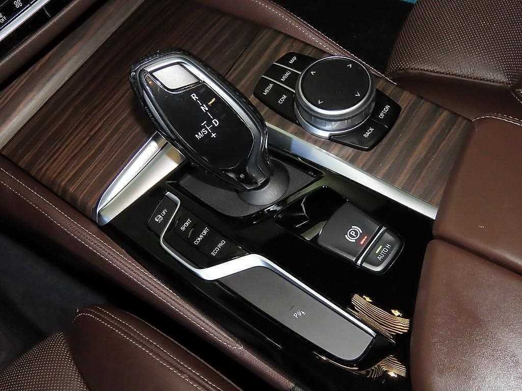 BMW 5시리즈 5시리즈 (G30) 530i xDrive 럭셔리 플러스 이미지 12