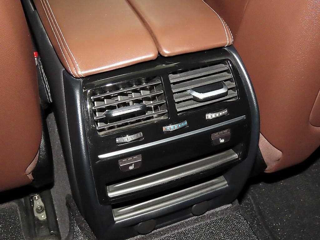 BMW 5시리즈 5시리즈 (G30) 530i xDrive 럭셔리 플러스 이미지 13