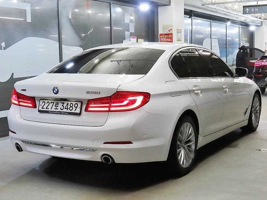 BMW 5시리즈 5시리즈 (G30) 530i xDrive 럭셔리 플러스 이미지 4