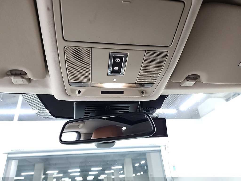랜드로버 디스커버리 스포츠 2.2 SD4 HSE 럭셔리 이미지 16
