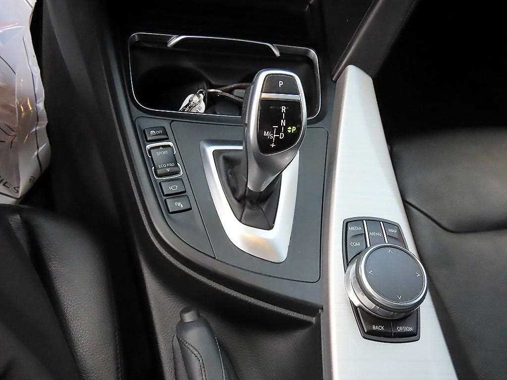 BMW 4시리즈 4시리즈 (F32) 420d 그란쿠페 럭셔리 이미지 11