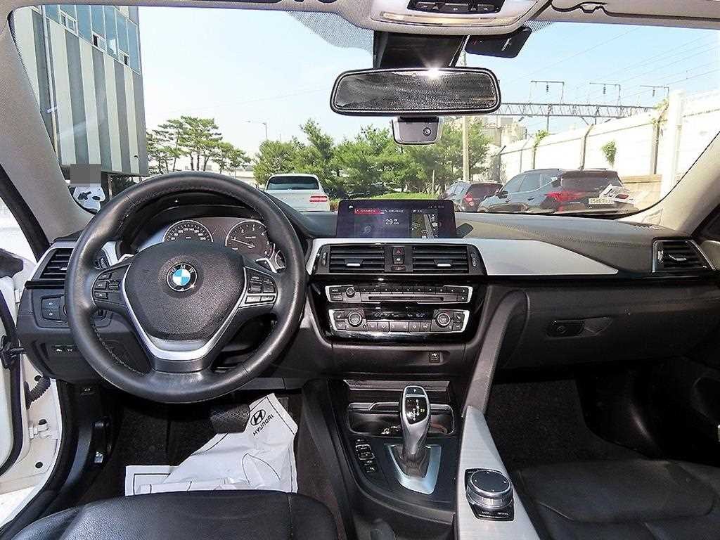 BMW 4시리즈 4시리즈 (F32) 420d 그란쿠페 럭셔리 이미지 7