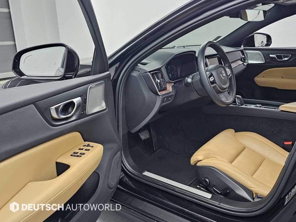 볼보 V60 V60 크로스 컨트리 2세대 2.0 B5 프로 AWD 이미지 11
