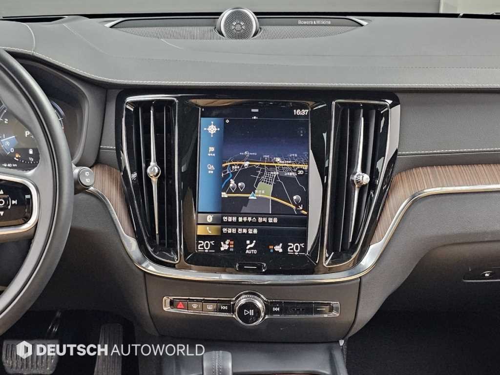 볼보 V60 V60 크로스 컨트리 2세대 2.0 B5 프로 AWD 이미지 14