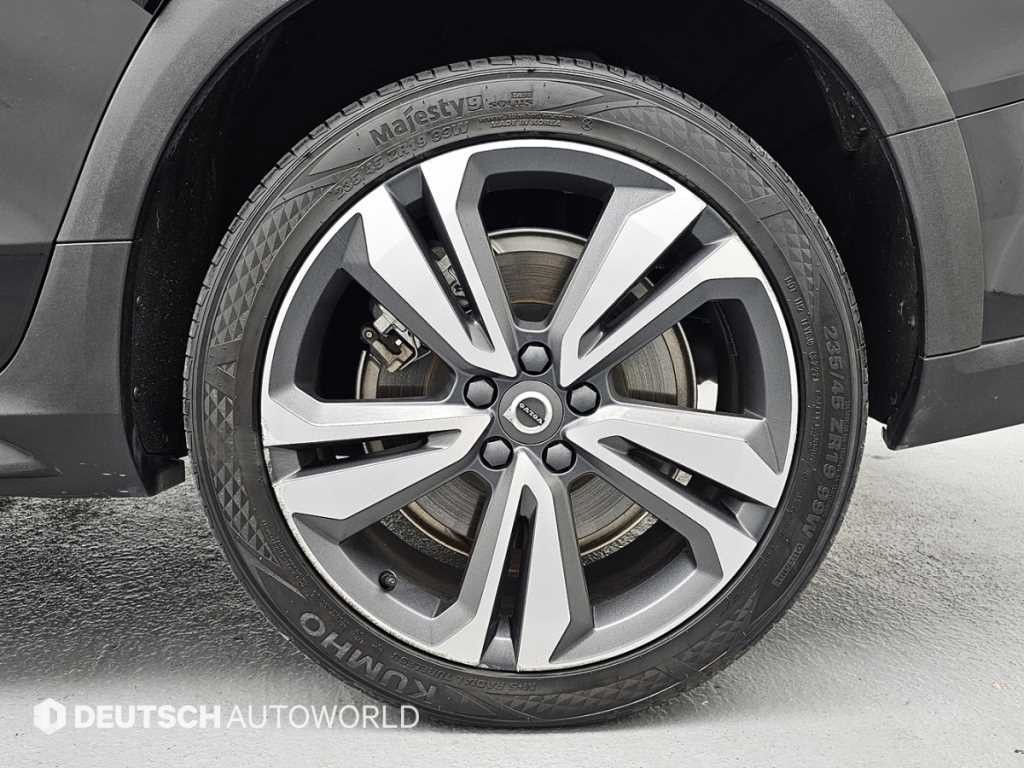 볼보 V60 V60 크로스 컨트리 2세대 2.0 B5 프로 AWD 이미지 5