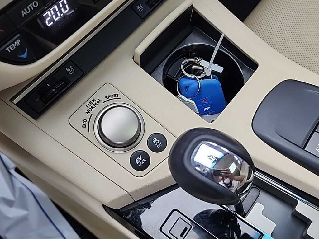 렉서스 ES 뉴ES300h 이그제큐티브 이미지 16