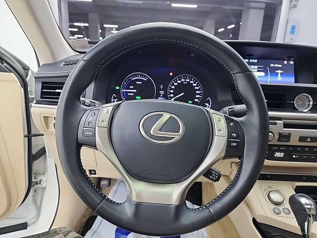 렉서스 ES 뉴ES300h 이그제큐티브 이미지 9