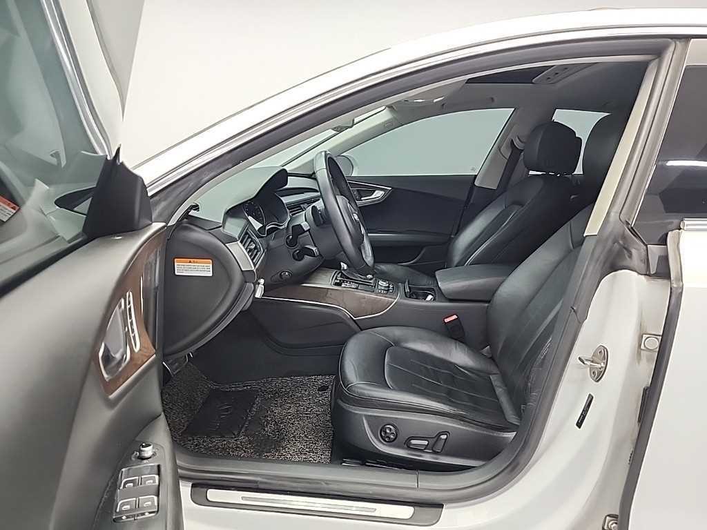 아우디 A7 3.0 TFSI 콰트로 다이나믹 이미지 12