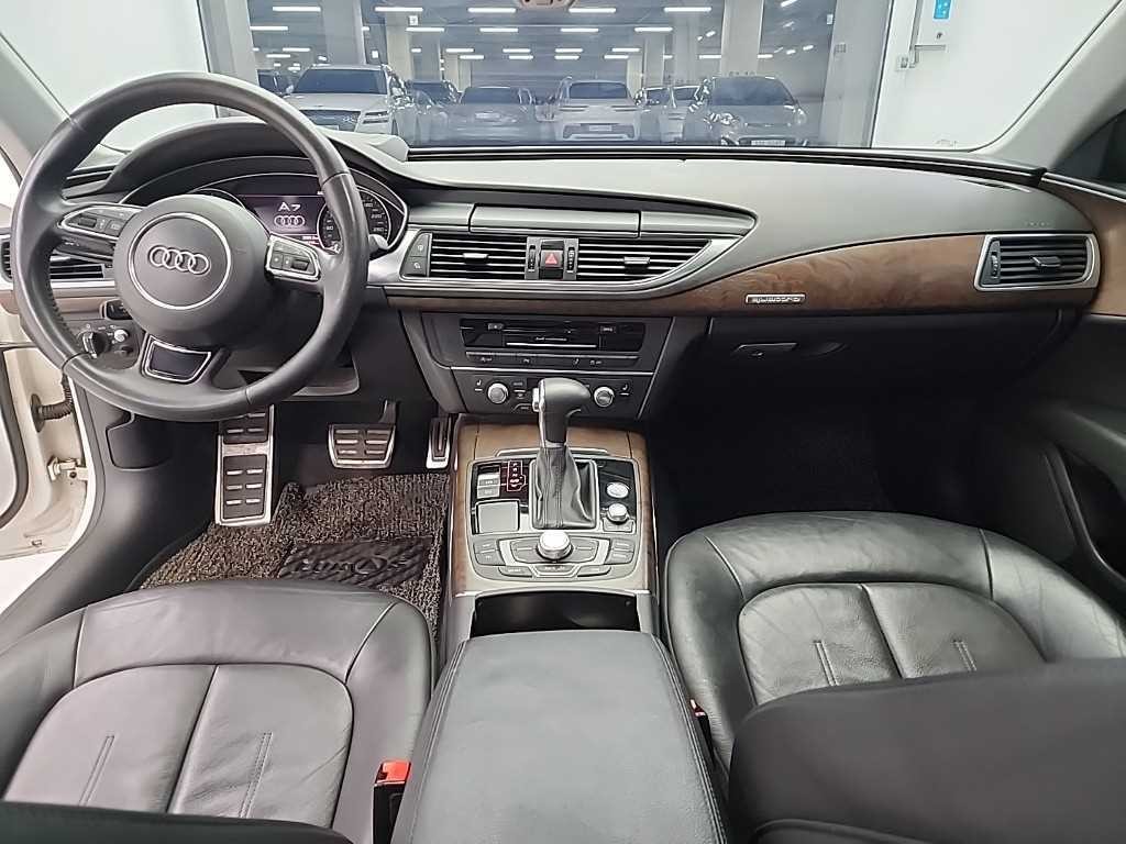아우디 A7 3.0 TFSI 콰트로 다이나믹 이미지 8