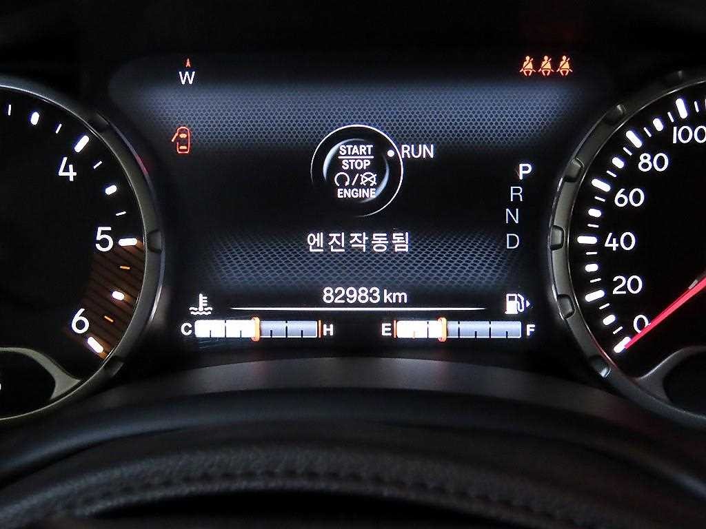 지프 레니게이드 1.6 디젤 리미티드 이미지 9