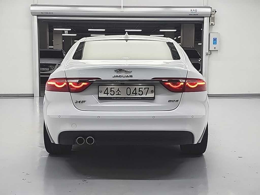 재규어 XF XF(X260) 2.0D 포트폴리오 이미지 3