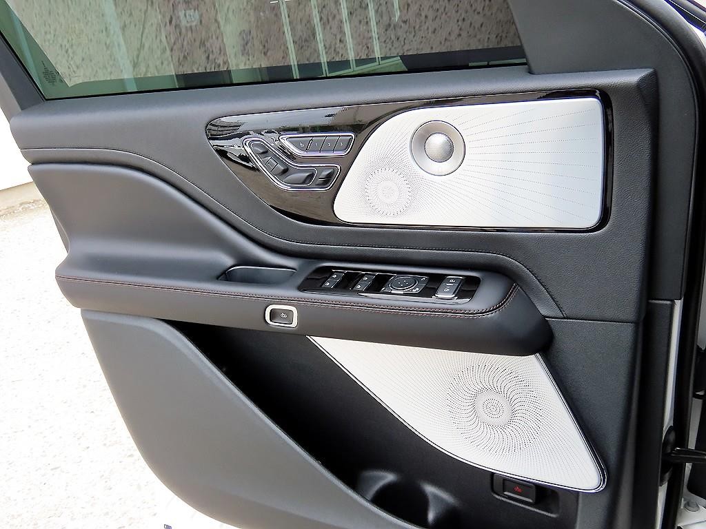 링컨 에비에이터 에비에이터 2세대 3.0 PHEV GT AWD 이미지 12