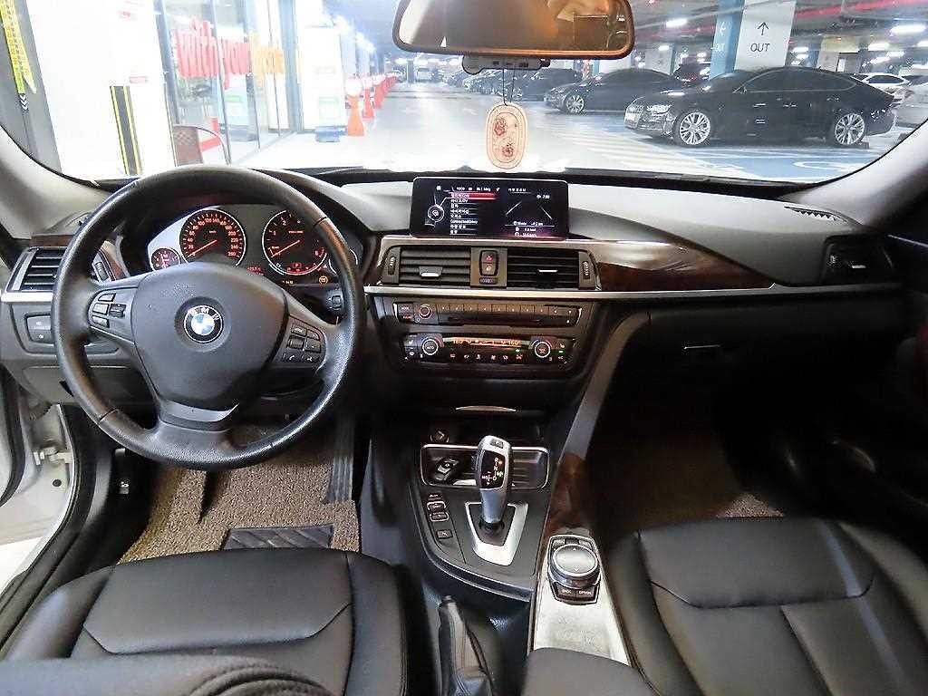 BMW 그란투리스모 3시리즈 GT (F34) GT 320D 이미지 10