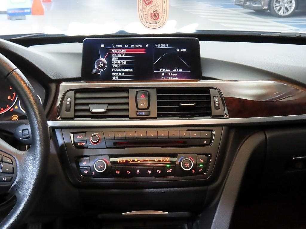 BMW 그란투리스모 3시리즈 GT (F34) GT 320D 이미지 11
