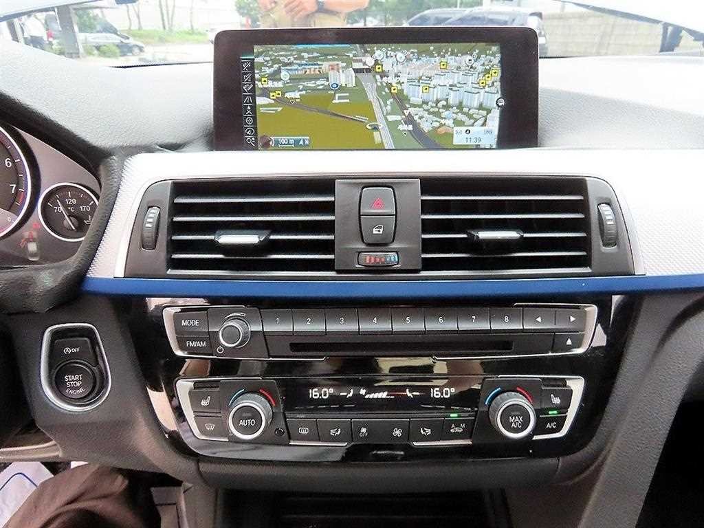 BMW 3시리즈 3시리즈 (F30) 320i M 스포츠 이미지 13