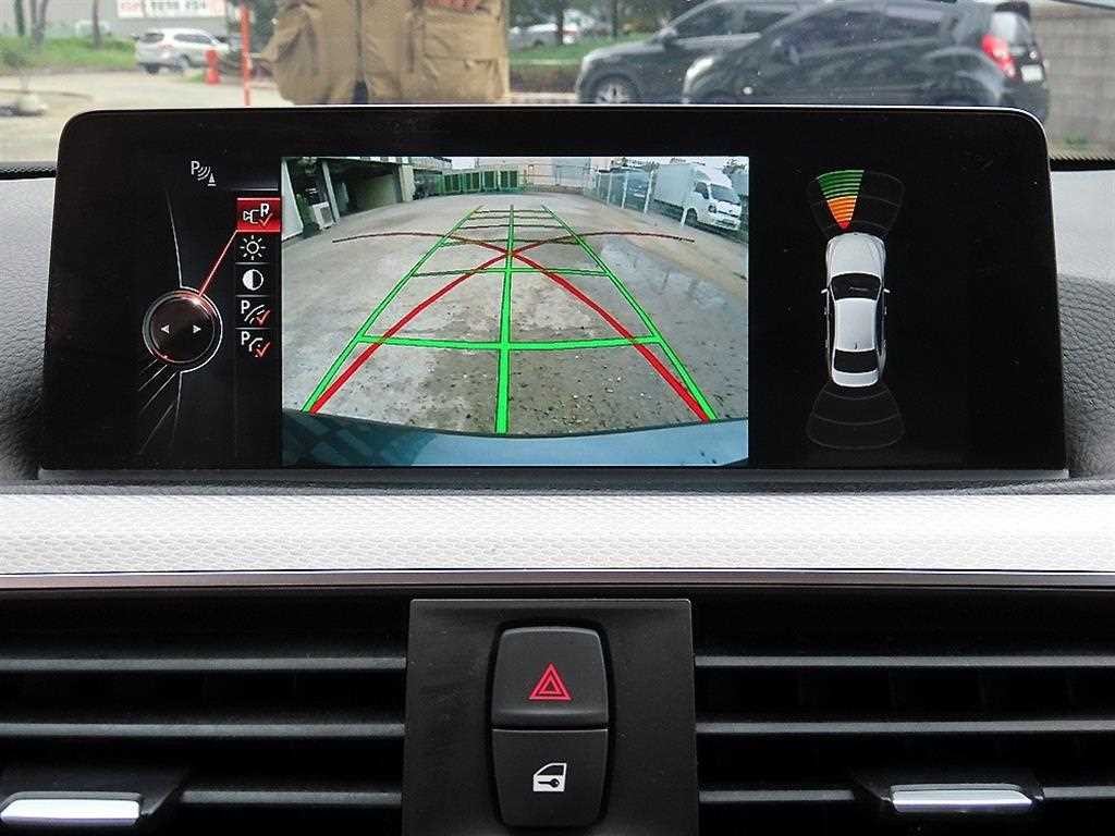 BMW 3시리즈 3시리즈 (F30) 320i M 스포츠 이미지 15