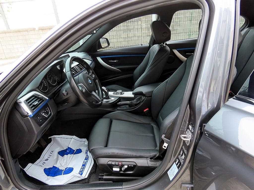 BMW 3시리즈 3시리즈 (F30) 320i M 스포츠 이미지 5