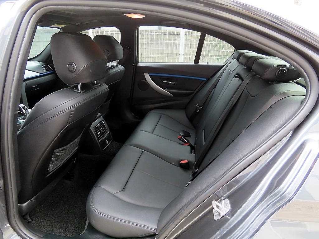 BMW 3시리즈 3시리즈 (F30) 320i M 스포츠 이미지 6